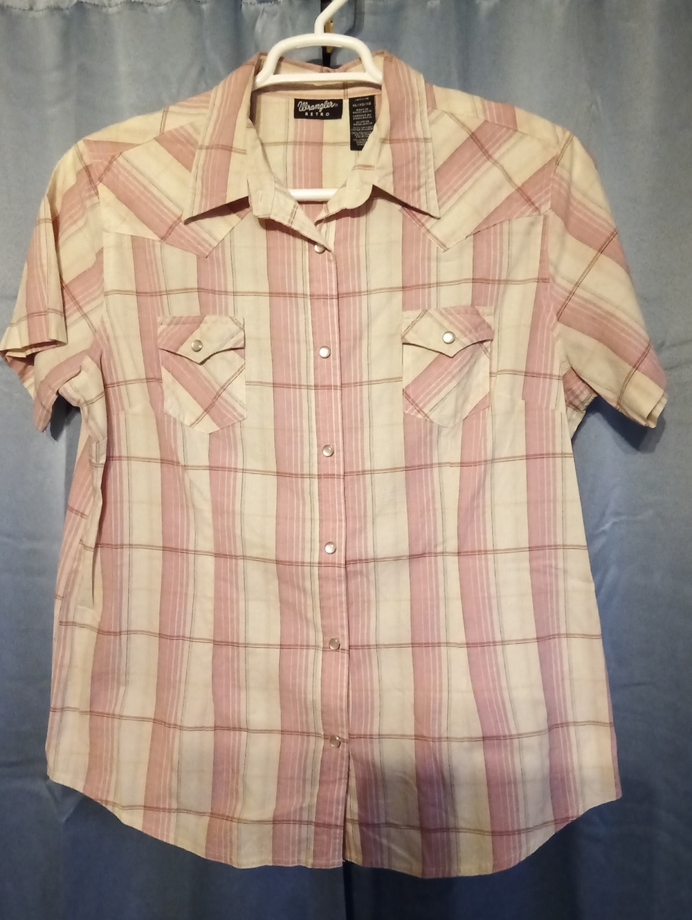 Wrangler Womens Short Sleeve Plaid Button-Down Shirt - Cream & Pink